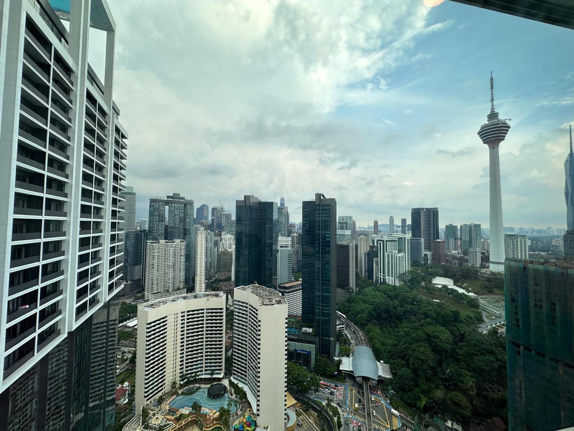 The Platinum Kuala Lumpur By Cozy White Lejlighed Eksteriør billede